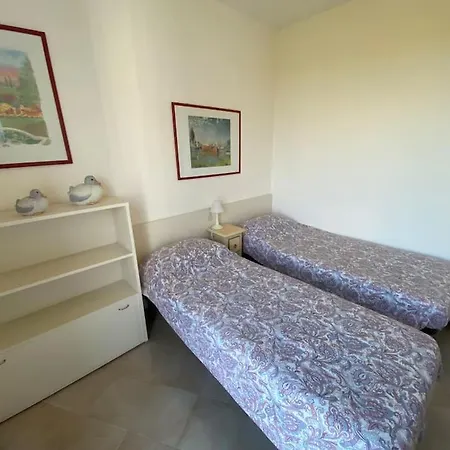 Con Vista Panoramica E Piscina Διαμέρισμα